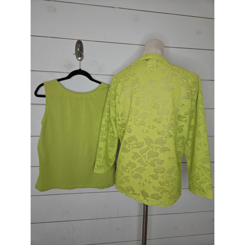 City Girl Medium green open fabric with attached lining jacket w/ matching tank - Picture 4 of 7